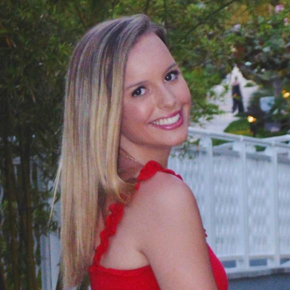 Meet your Posher, Olivia - Picture 1 of 1